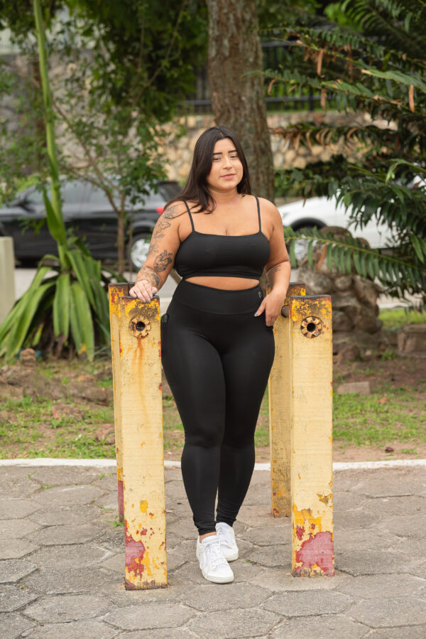 Calça Luana Longe Frente Preta