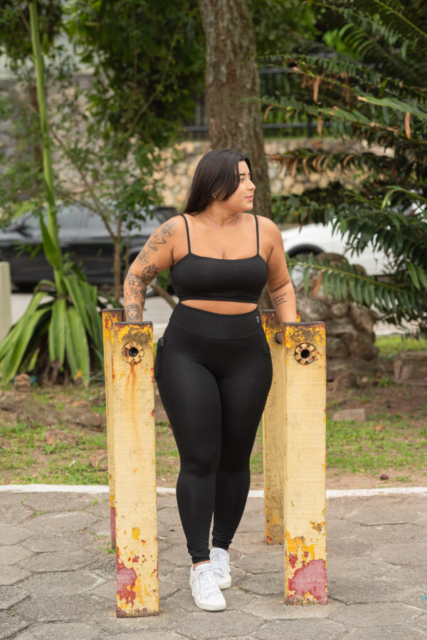Top Paula Frente Longe Preto